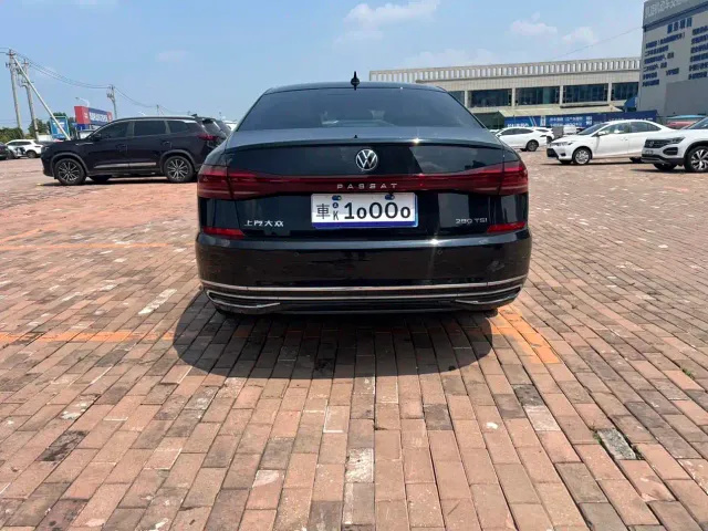 Volkswagen Passat — Фото автомобиля 5