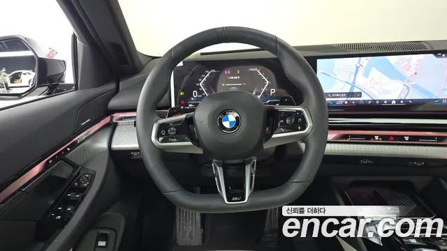 BMW 5 Series G60 — Фото автомобиля 12