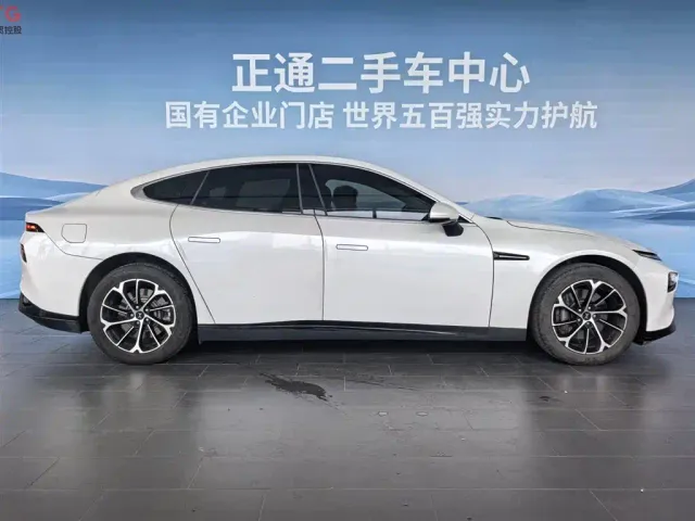 Xpeng P7 — Фото автомобиля 6