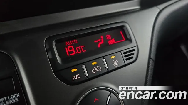 Kia RAY Новый Kia Ray Signature — Фото автомобиля 28