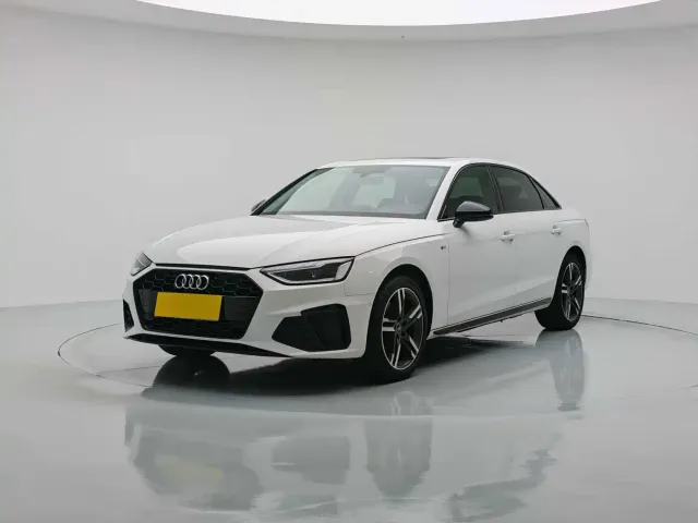 Фотография автомобиля — Audi A4L