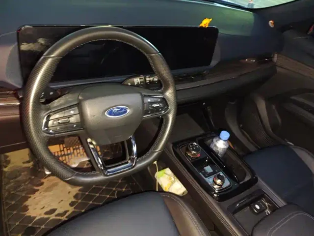 Ford Lingrui — Фото автомобиля 12