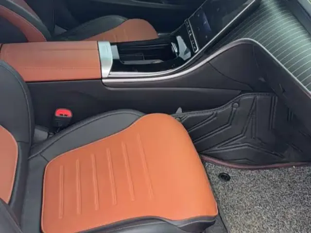 Mercedes-Benz C-Class — Фото автомобиля 4
