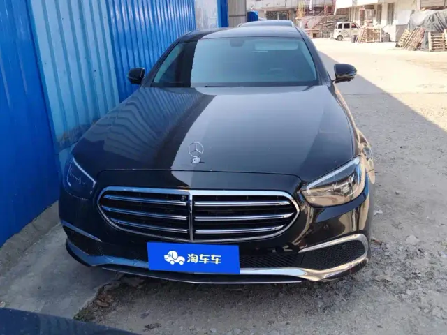 Mercedes-Benz E-Class — Фото автомобиля 2
