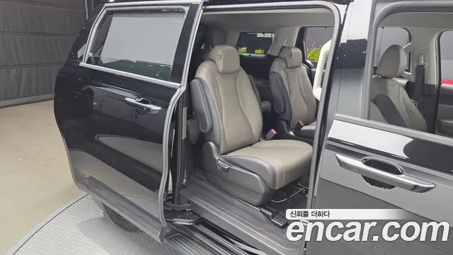 Kia Carnival 4th Gen — Фото автомобиля 12