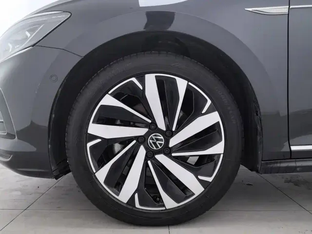 Volkswagen Passat — Фото автомобиля 17