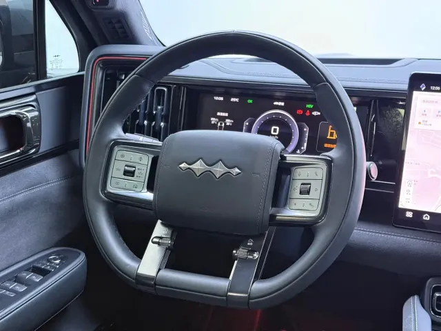 BYD FangChengBao Leopard 5 — Фото автомобиля 19