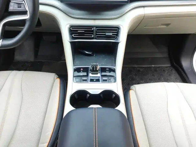 BYD Song PLUS — Фото автомобиля 16
