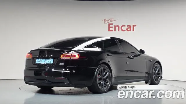Фотография автомобиля — Tesla Model S