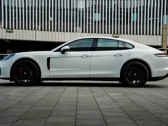 Porsche Panamera — Фото автомобиля 5