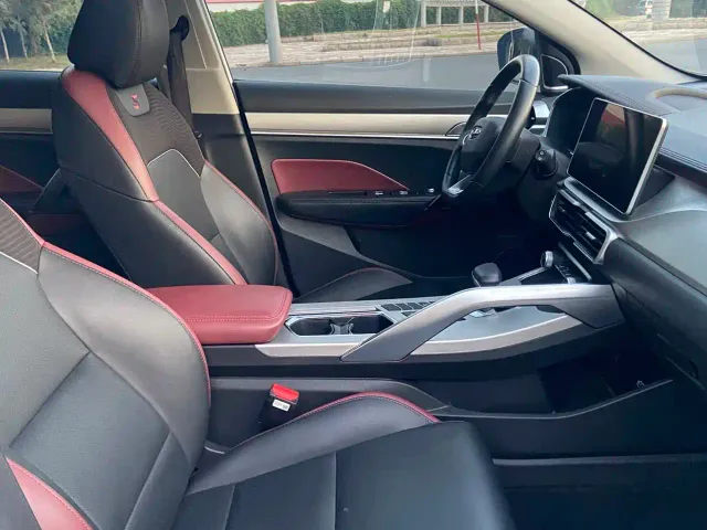 Geely Binyue — Фото автомобиля 10