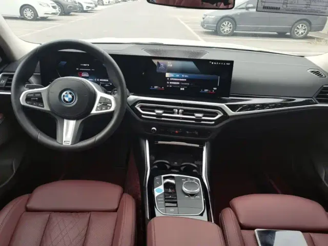 BMW BMW i3 2022 eDrive 35 L — Фото автомобиля 9