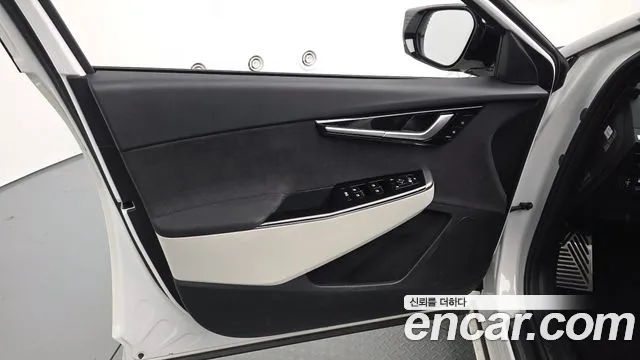 Kia EV6 — Фото автомобиля 13