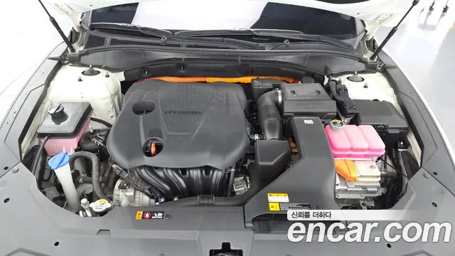Hyundai Grandeur (New) Hybrid — Фото автомобиля 6