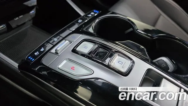 Hyundai Tucson Tucson (NX4) Дизель 2.0 2WD — Фото автомобиля 9