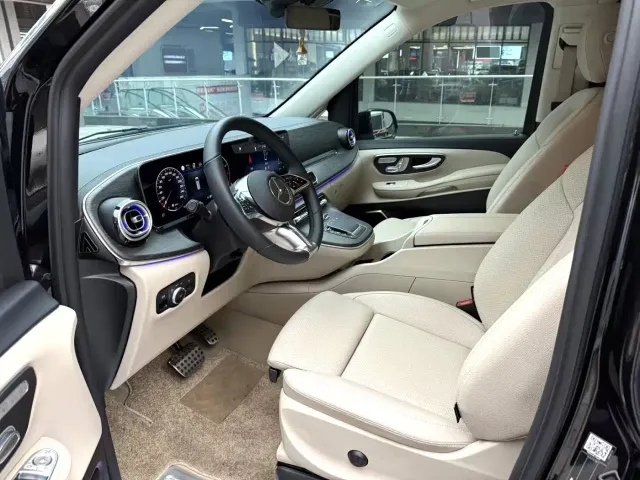 Mercedes-Benz V-Class — Фото автомобиля 6
