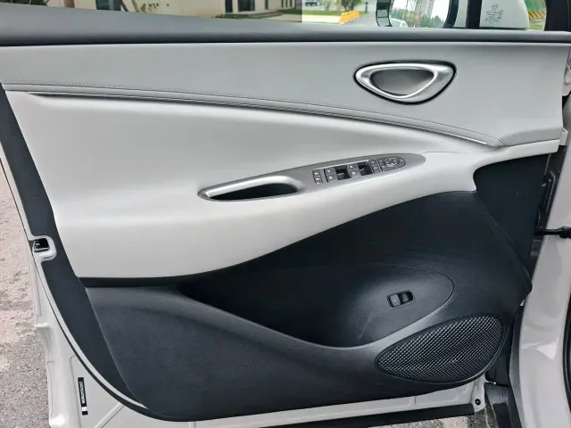 BYD Sealion 06 New Energy 2025 DM-i 170 Pilot Pro Edition — Фото автомобиля 16