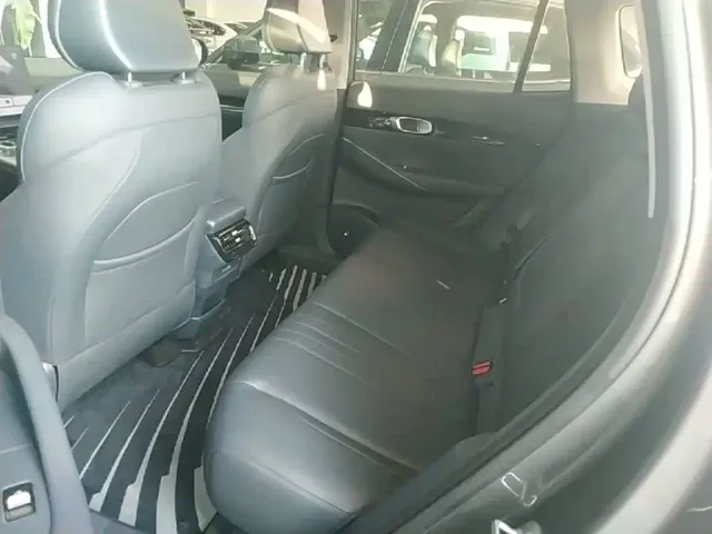 Geely Galaxy E5 — Фото автомобиля 16