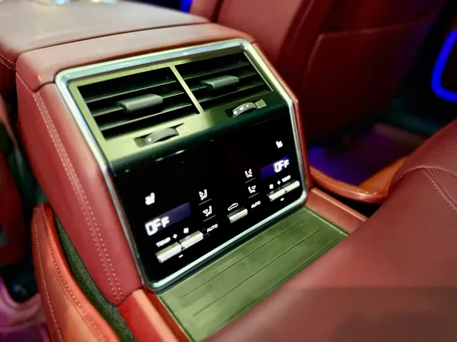 Porsche Panamera — Фото автомобиля 14