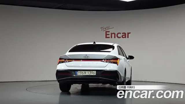 Hyundai Avante CN7 — Фото автомобиля 4
