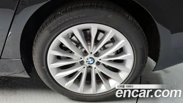 BMW 5-Series — Фото автомобиля 18