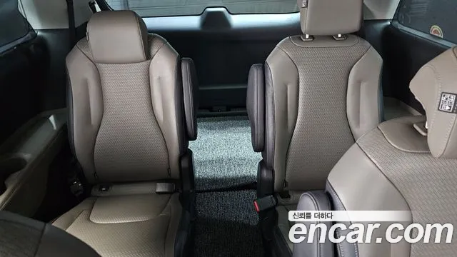 Kia Carnival 4th Gen — Фото автомобиля 17