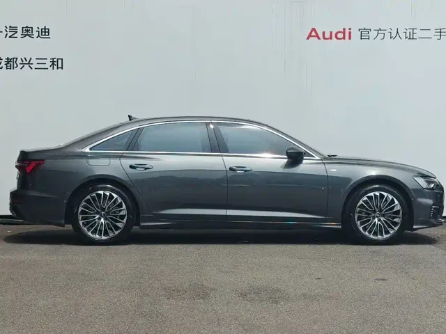 Audi Audi A6L New Energy 2022 55 TFSI e quattro — Фото автомобиля 3