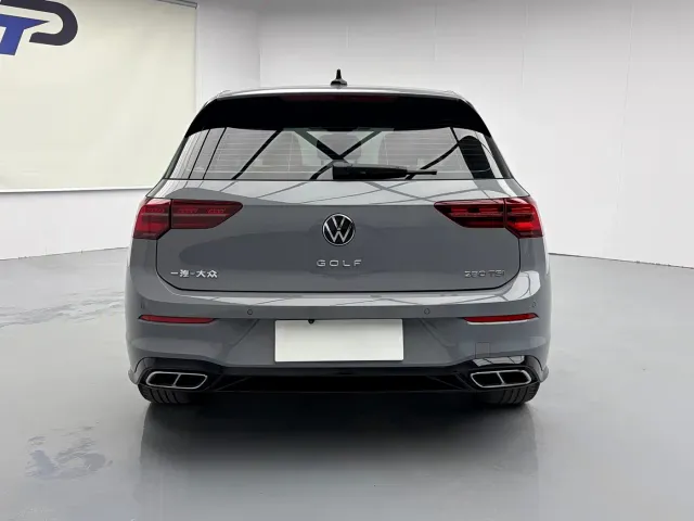 Volkswagen Golf — Фото автомобиля 18