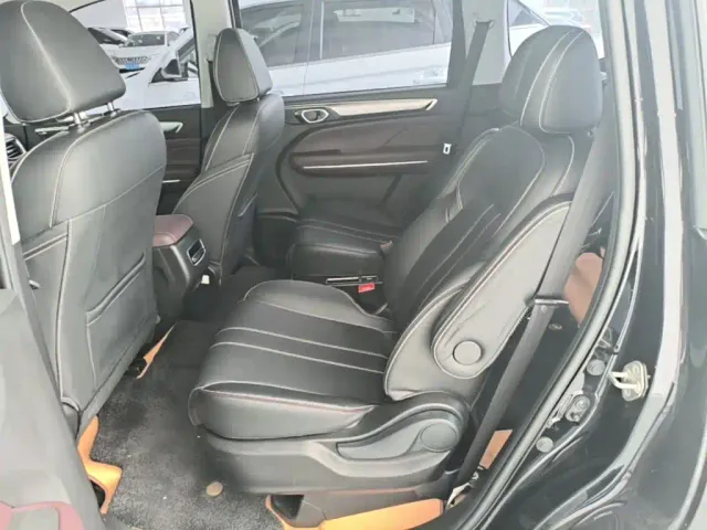 GAC Trumpchi M6 — Фото автомобиля 16