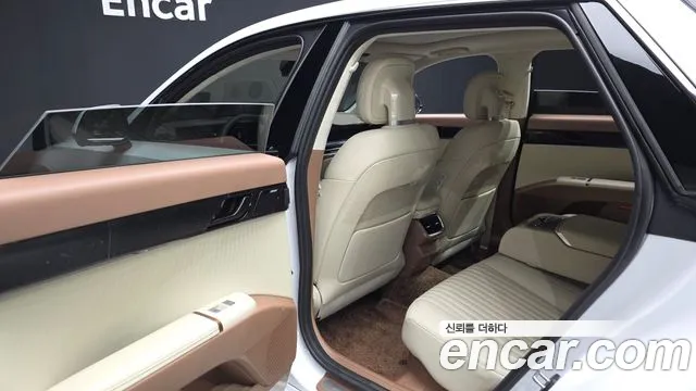 Hyundai Grandeur GN7 — Фото автомобиля 16