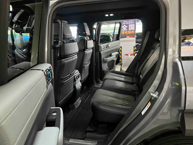 BYD FangChengBao Leopard 5 — Фото автомобиля 7