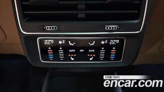 Audi Q8 — Фото автомобиля 19