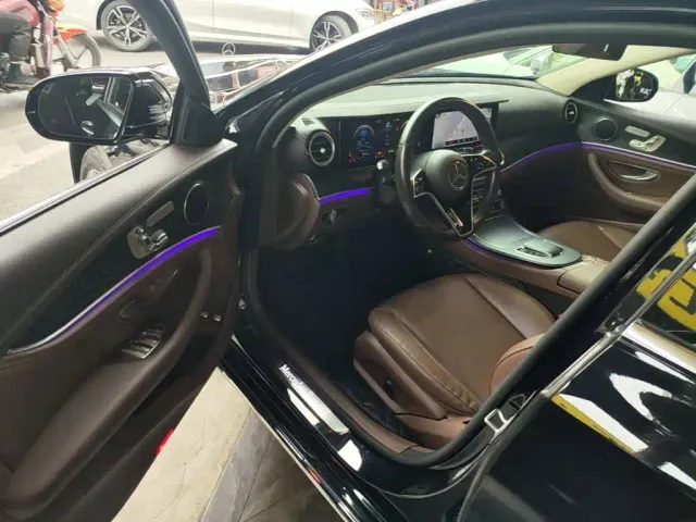 Mercedes-Benz E-Class — Фото автомобиля 15
