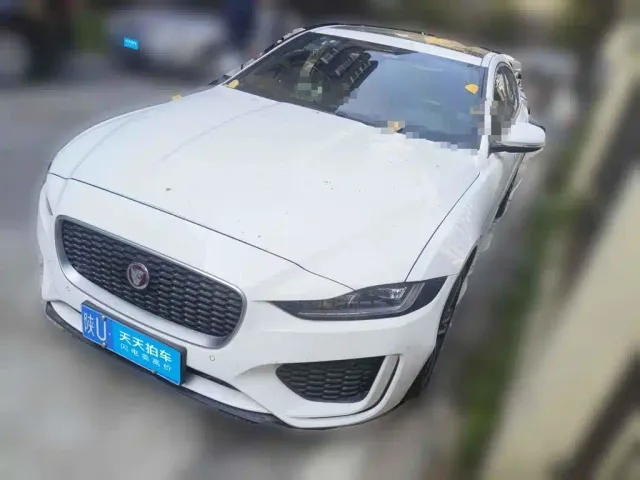 Фотография автомобиля — Jaguar XEL