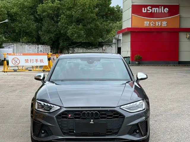 Audi S4 — Фото автомобиля 2
