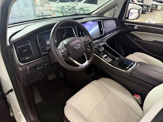 GAC Trumpchi M8 — Фото автомобиля 4