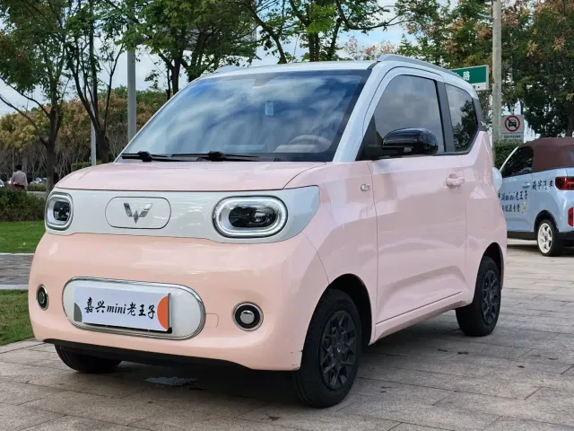Фотография автомобиля — Wuling Hongguang Mini EV