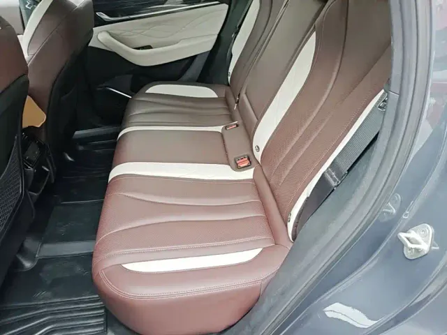 Geely Xingyue L — Фото автомобиля 16