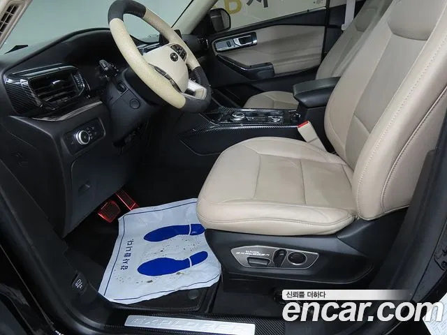Ford Explorer — Фото автомобиля 6