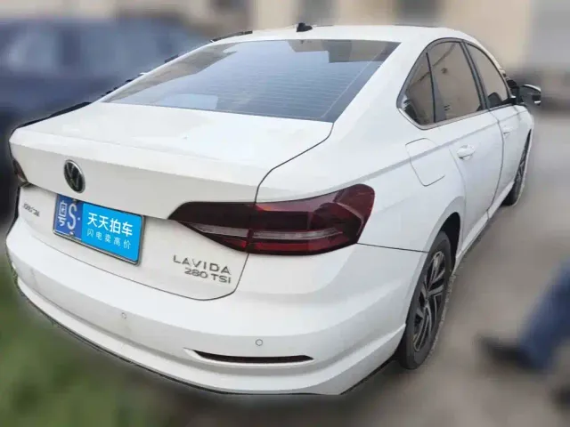 Volkswagen Lavida — Фото автомобиля 2