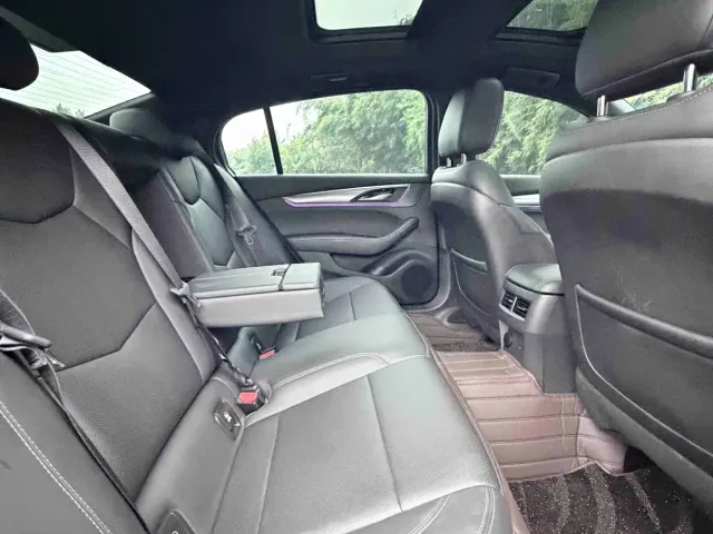 Cadillac CT5 — Фото автомобиля 6