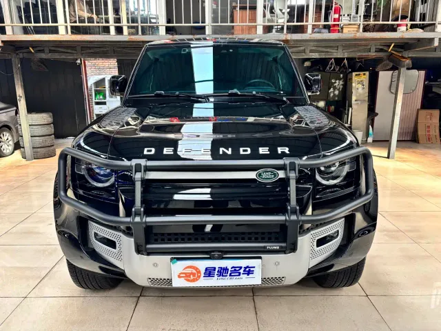 Land Rover Defender — Фото автомобиля 2