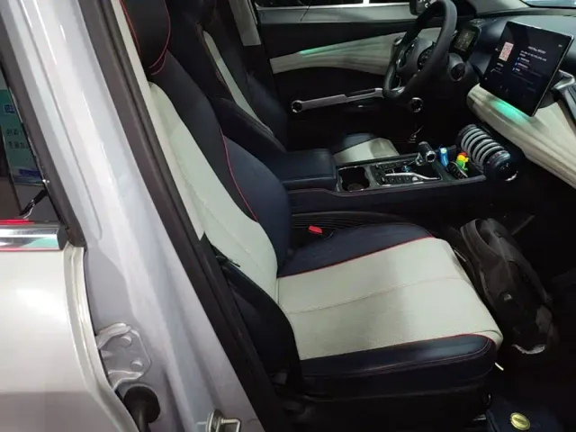 BYD Yuan PLUS — Фото автомобиля 24