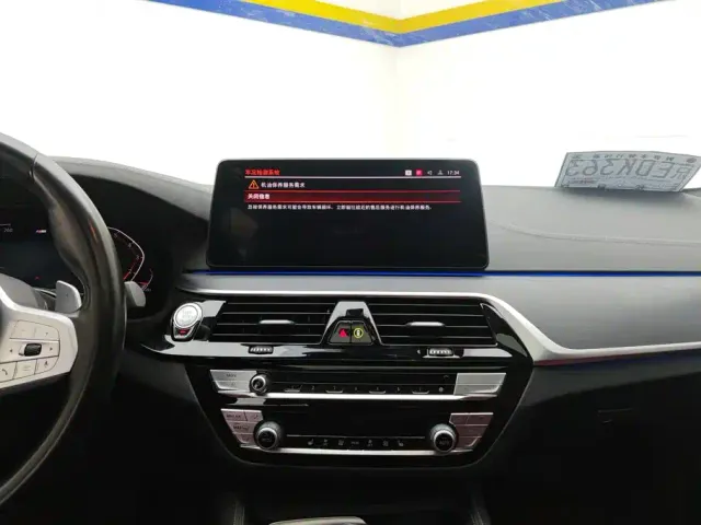BMW 5 Series — Фото автомобиля 13