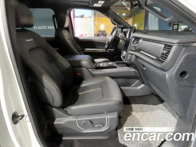 Ford Expedition — Фото автомобиля 11