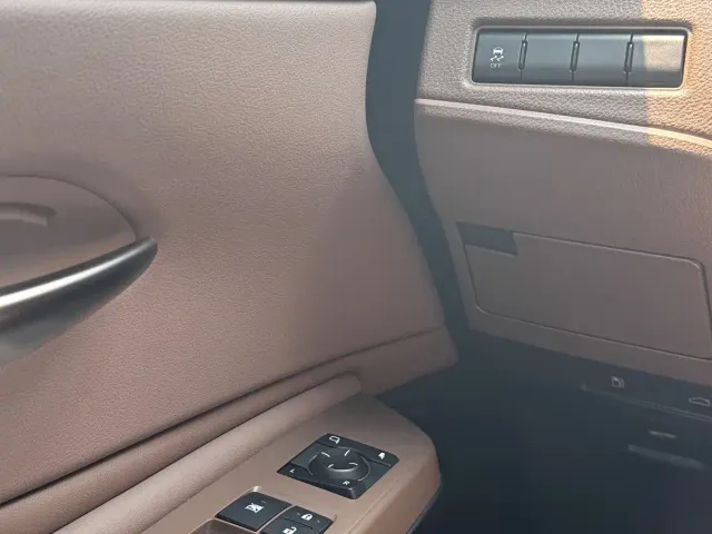 Lexus ES — Фото автомобиля 13