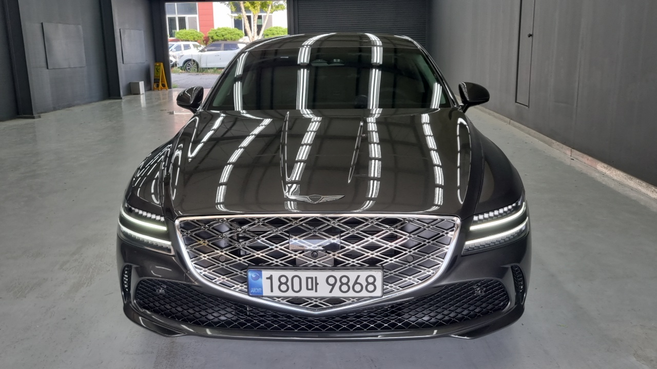 Genesis G80 Бензин 2.5 турбо AWD — Фото автомобиля 3