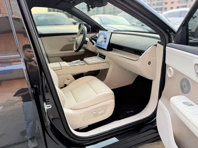 Toyota BoZhi 3X — Фото автомобиля 11