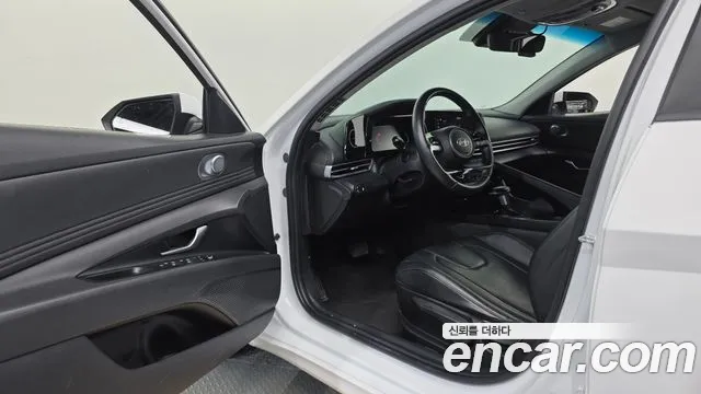 Hyundai Avante CN7 — Фото автомобиля 11