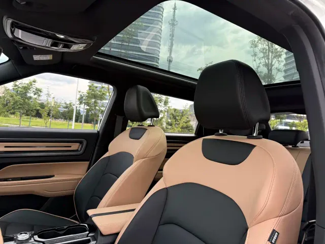 Geely ICON — Фото автомобиля 13